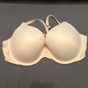 PINK wear everywhere t-shirt lightly lined 38C